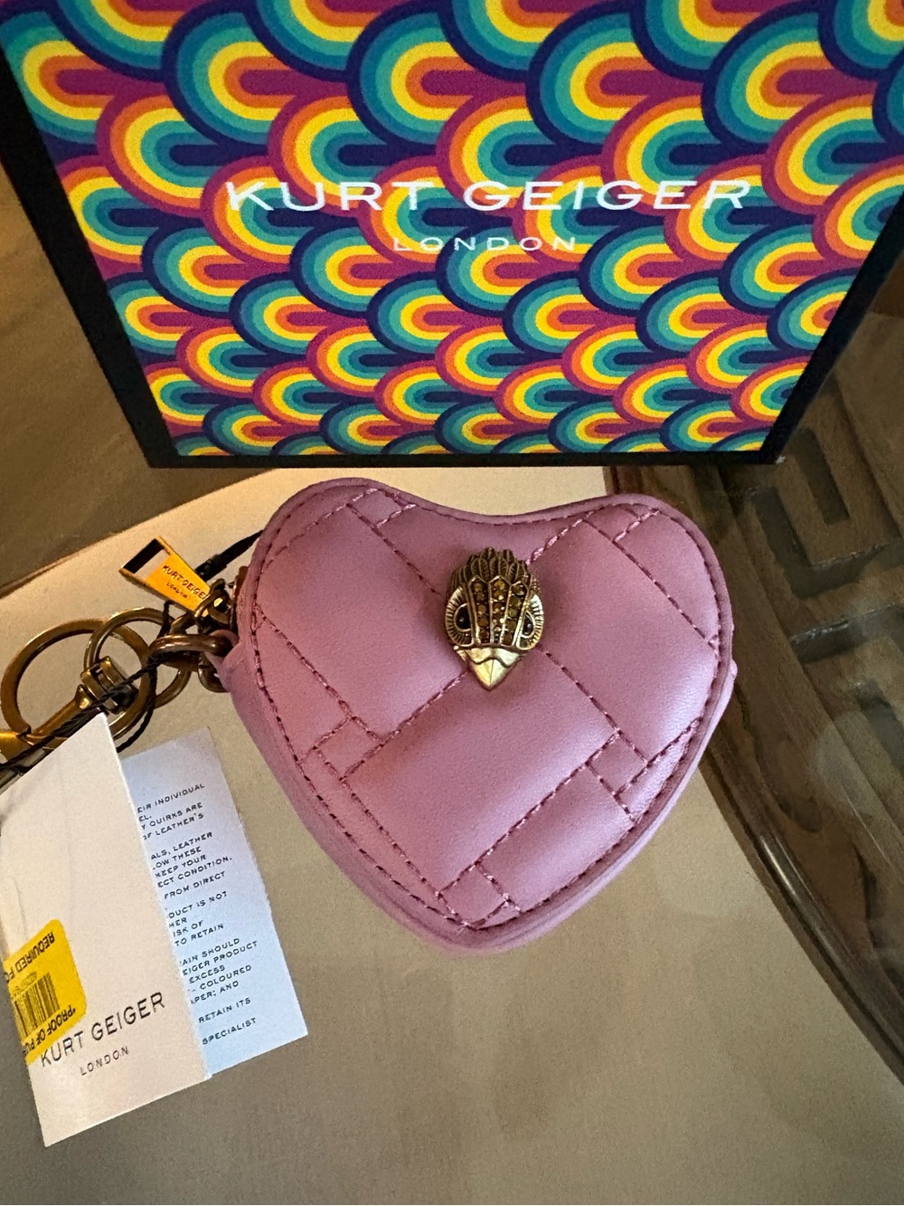 💗💗KURT GEIGER LONDON KENSINGTON QUILTED HEART COIN/KEY CHAIN BAG!💗💗 - Picture 2 of 5